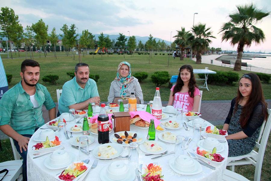 GÖLCÜK, BAŞİSKELE VE KARAMÜRSEL ŞUBE  PERSONELİ İFTARDA BULUŞTU