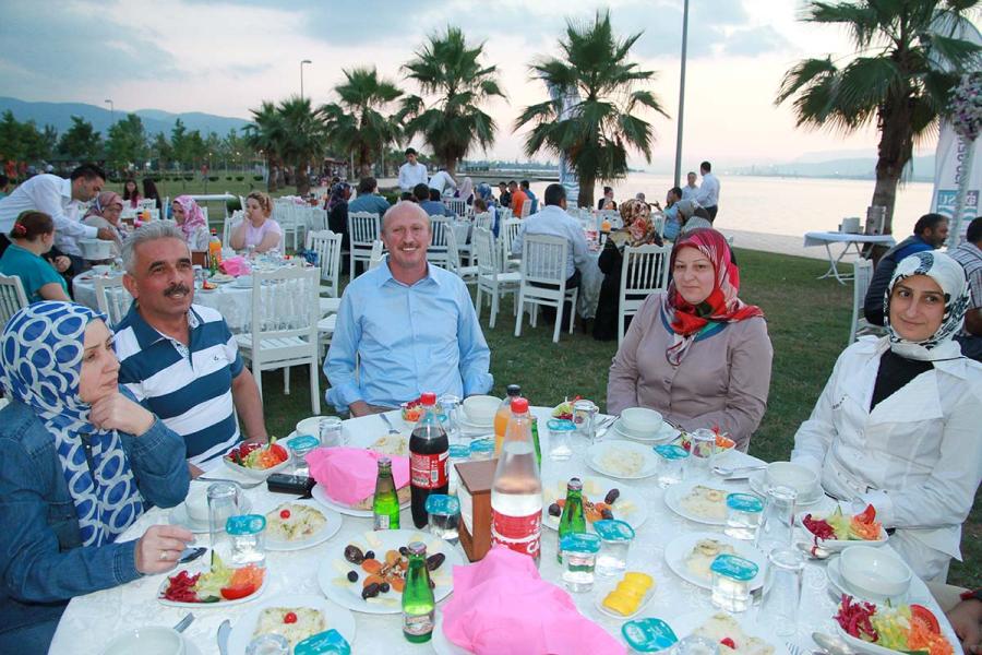 GÖLCÜK, BAŞİSKELE VE KARAMÜRSEL ŞUBE  PERSONELİ İFTARDA BULUŞTU