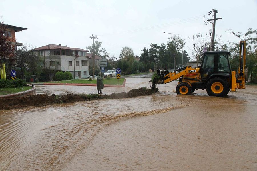 KOCAELİ’NİN BİR AYLIK YAĞIŞI KARTEPE’YE 6 SAATTE DÜŞTÜ