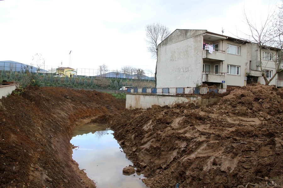 DERİNCE VE BAŞİSKELE’DE İKİ DERE ISLAH EDİLİYOR