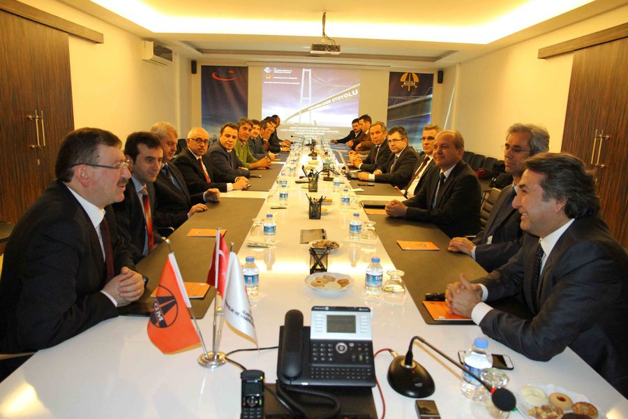 İSU EKİBİ KÖRFEZ GEÇİŞ KÖPRÜSÜNÜ İNCELEDİ