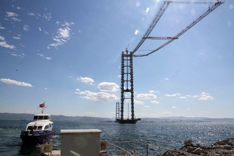 İSU EKİBİ KÖRFEZ GEÇİŞ KÖPRÜSÜNÜ İNCELEDİ