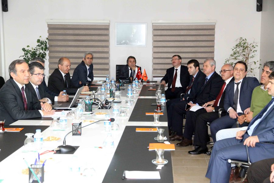 İSU EKİBİ KÖRFEZ GEÇİŞ KÖPRÜSÜNÜ İNCELEDİ