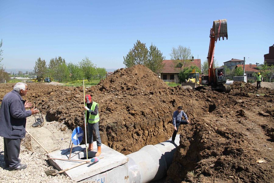KARTEPE UZUNÇİFTLİKTE 3.7 KM YAĞMURSUYU ALTYAPISI