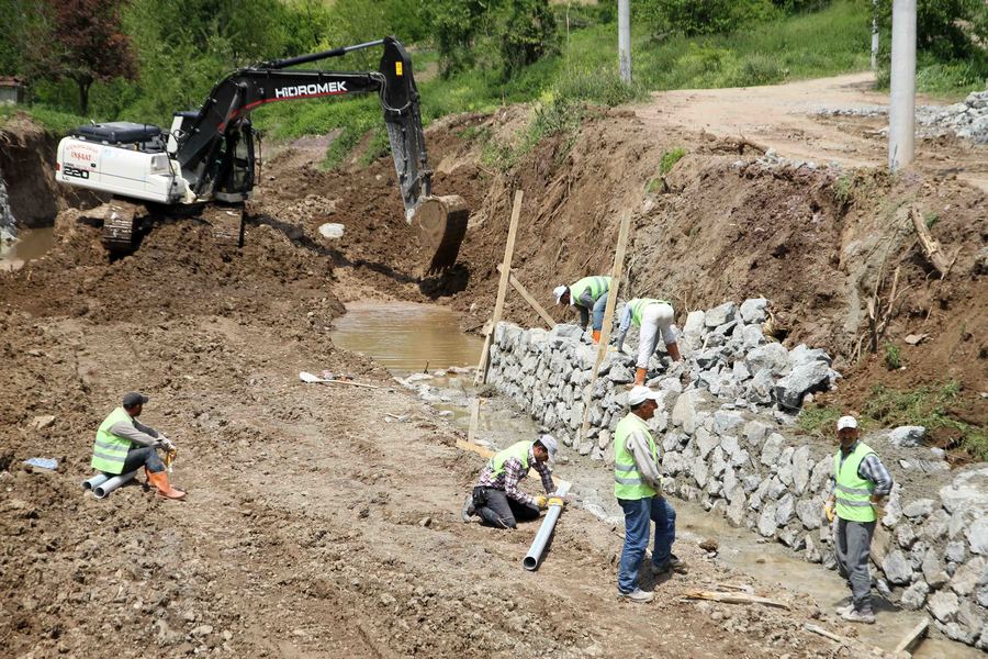 KARTEPE EŞME MADEN VE YUKARI DERELERİ ISLAH EDİLİYOR