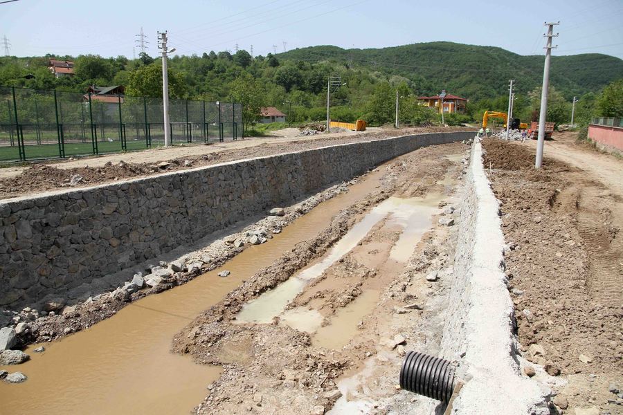KARTEPE EŞME MADEN VE YUKARI DERELERİ ISLAH EDİLİYOR