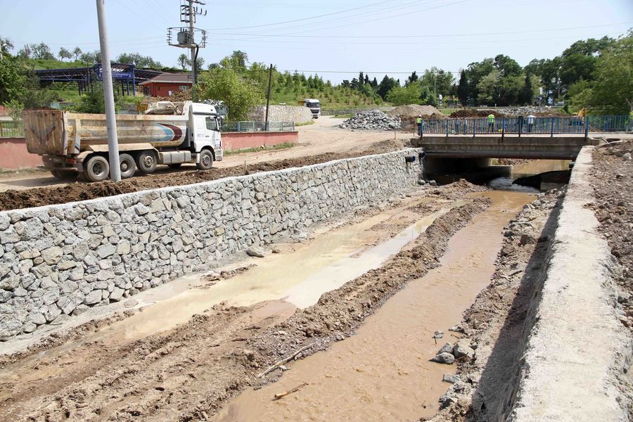 KARTEPE EŞME MADEN VE YUKARI DERELERİ ISLAH EDİLİYOR