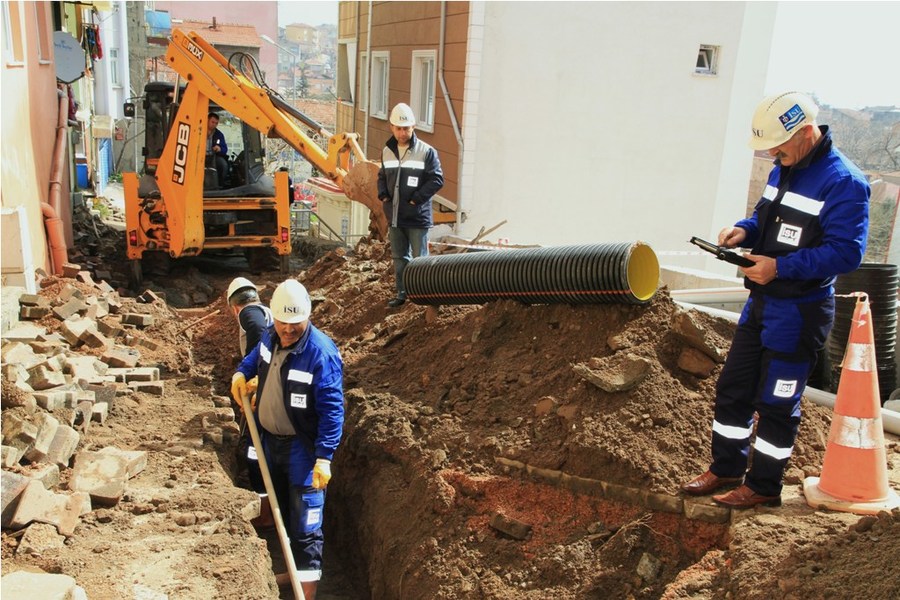 BÜYÜKŞEHİR VE İSU İŞÇİSİNE SÖZLEŞME FARKINI ÖDEDİ