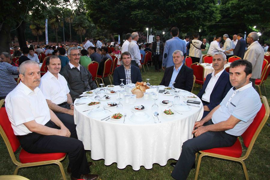 İSU’DA GELENEKSEL İFTAR PROGRAMI
