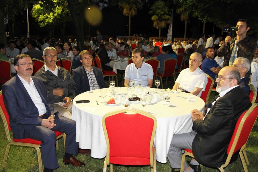 İSU’DA GELENEKSEL İFTAR PROGRAMI