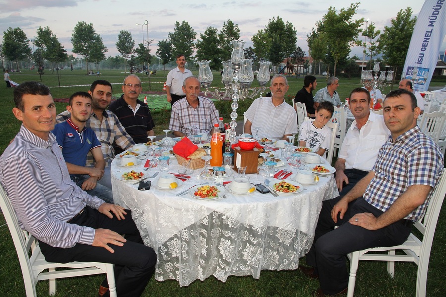 2. GELENEKSEL İFTAR PROGRAMI GÖLCÜK’TE YAPILDI