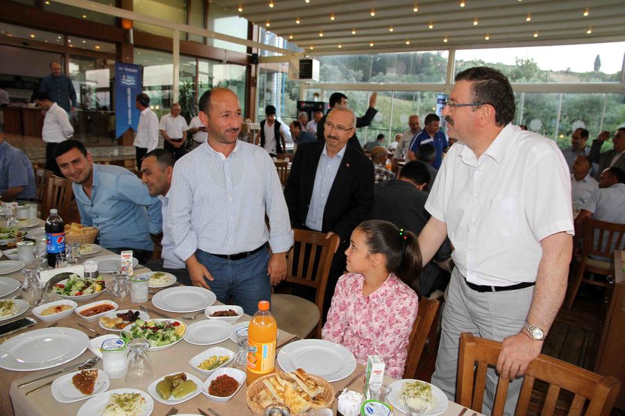 İSU’DA 3. GELENEKSEL İFTAR PROGRAMI GEBZE’DE YAPILDI