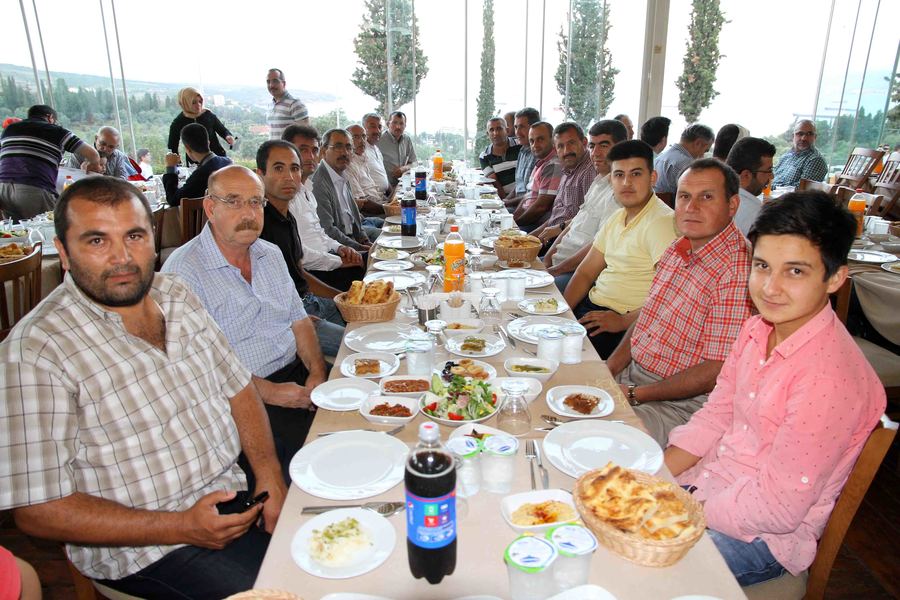 İSU’DA 3. GELENEKSEL İFTAR PROGRAMI GEBZE’DE YAPILDI