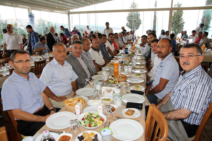 İSU’DA 3. GELENEKSEL İFTAR PROGRAMI GEBZE’DE YAPILDI