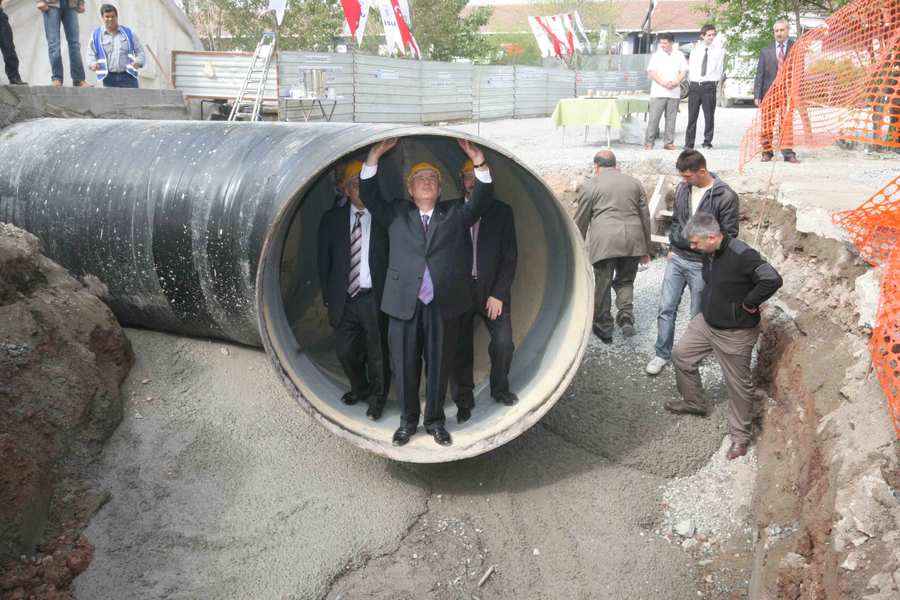 BAŞKAN,”KESİNTİSİZ VE KALİTELİ SU İÇİN ÇALIŞIYORUZ”
