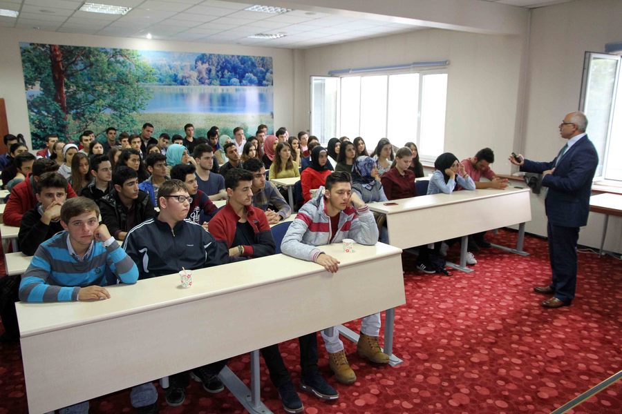 İSU’DA STAJA BAŞLAYAN 70 ÖĞRENCİYE ORYANTASYON EĞİTİMİ VERİLDİ