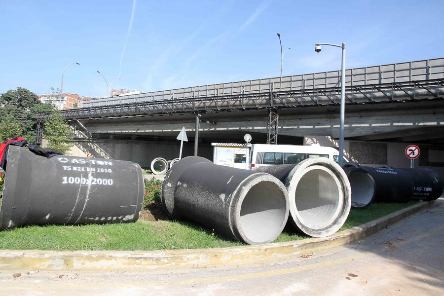 İZMİT TREN GARI BÖLGESİNDE YAĞMURSUYU HATTI
