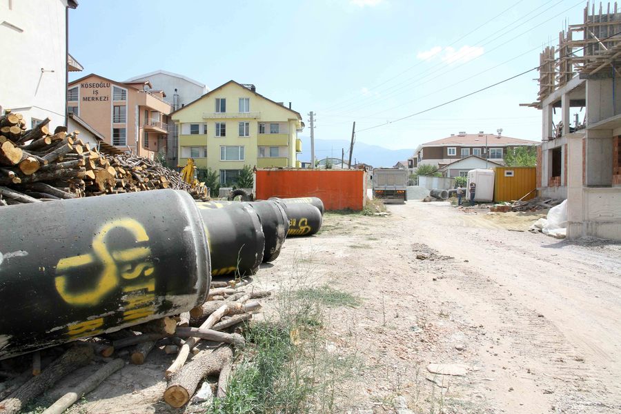 KARTEPE UZUNÇİFTLİK ATAKENT MAHALLESİ’NDE YAĞMURSUYU HATTI YAPILDI