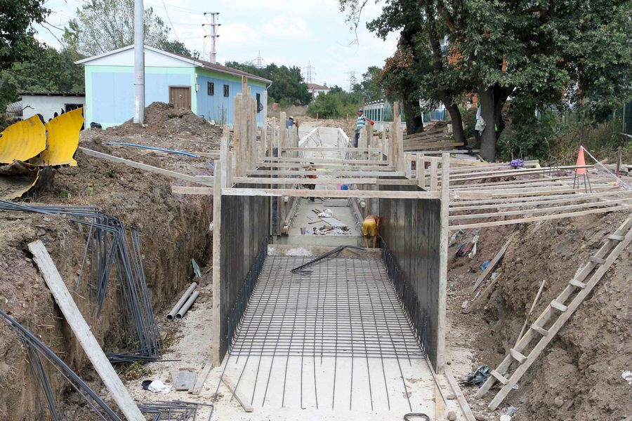 KARTEPE UZUNÇİFTLİK ATAKENT MAHALLESİ’NDE YAĞMURSUYU HATTI YAPILDI