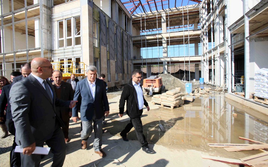 BAŞKAN, ‘’PROJELERİMİZİ BİR BİR TAKİP EDİYORUZ’’