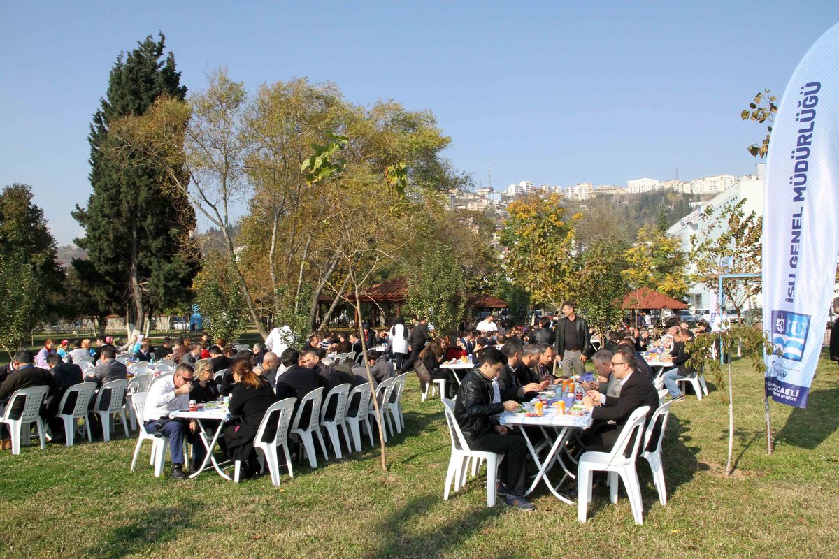 İSU’DA GELENEKSEL HAMSİ PROGRAMI