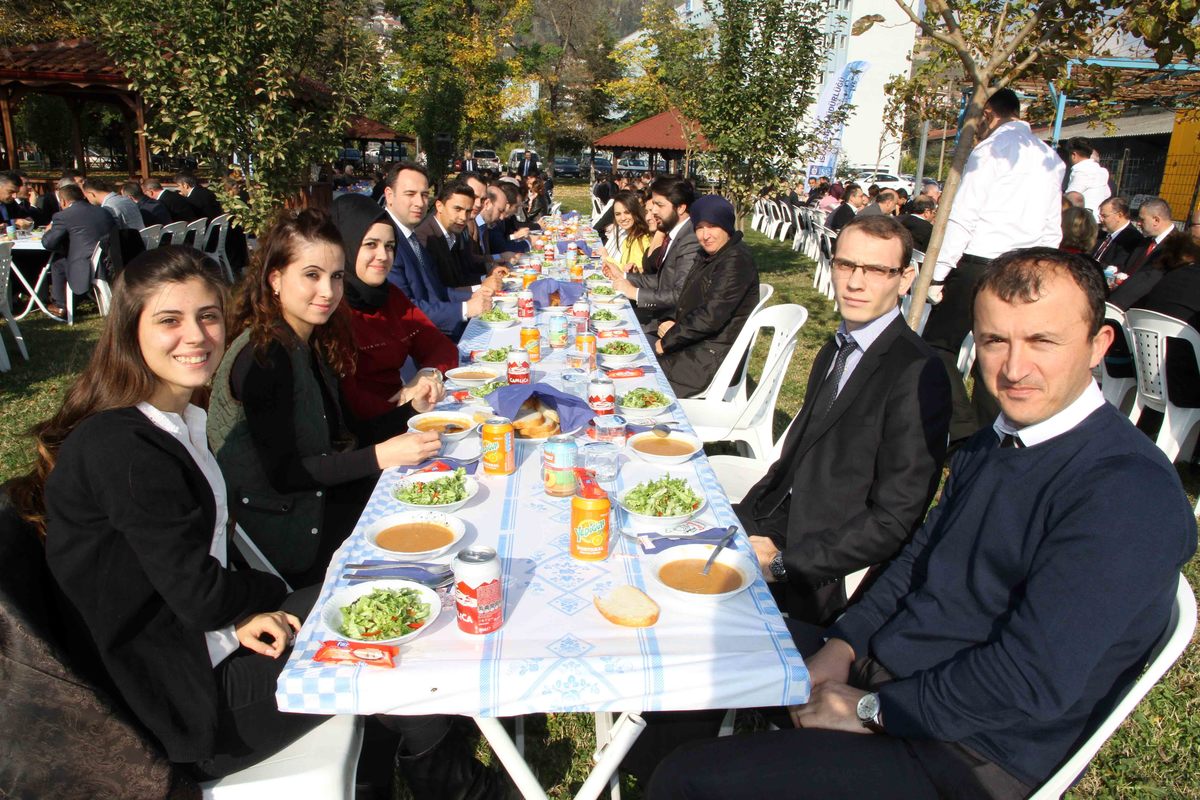 İSU’DA GELENEKSEL HAMSİ PROGRAMI