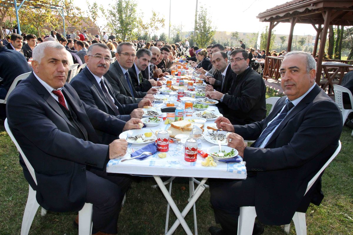 İSU’DA GELENEKSEL HAMSİ PROGRAMI
