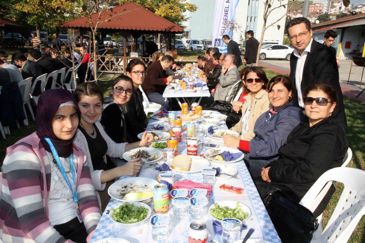 İSU’DA GELENEKSEL HAMSİ PROGRAMI