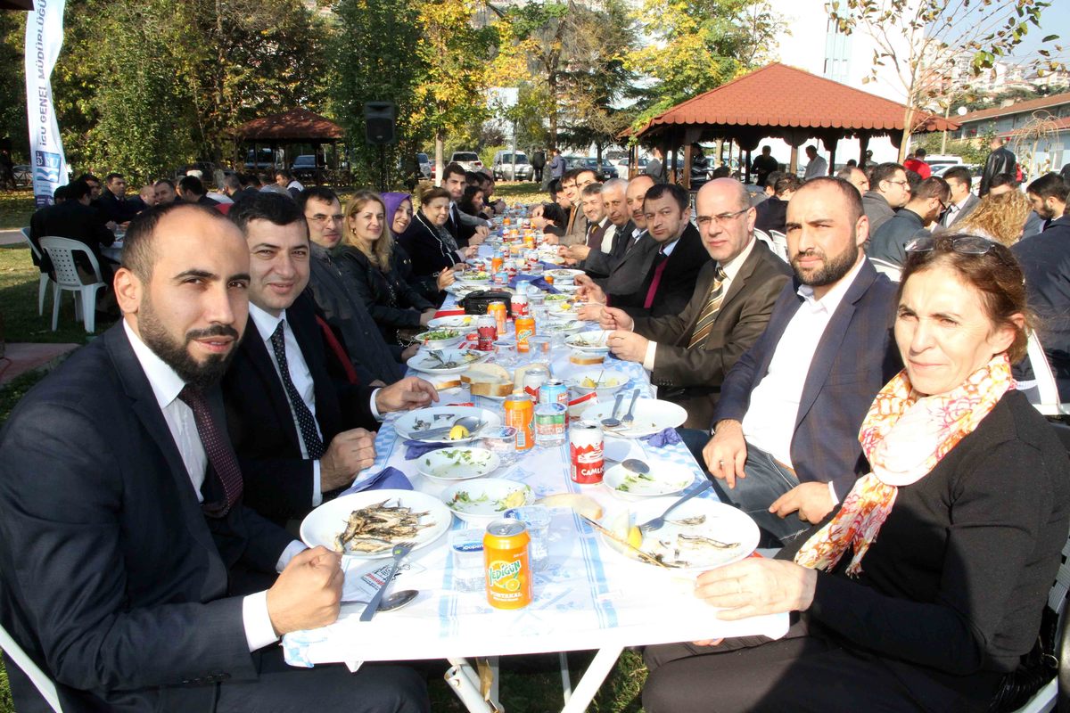 İSU’DA GELENEKSEL HAMSİ PROGRAMI