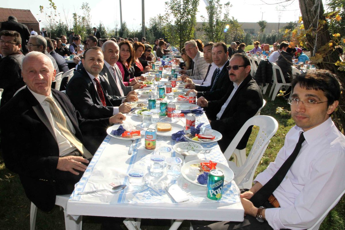 İSU’DA GELENEKSEL HAMSİ PROGRAMI