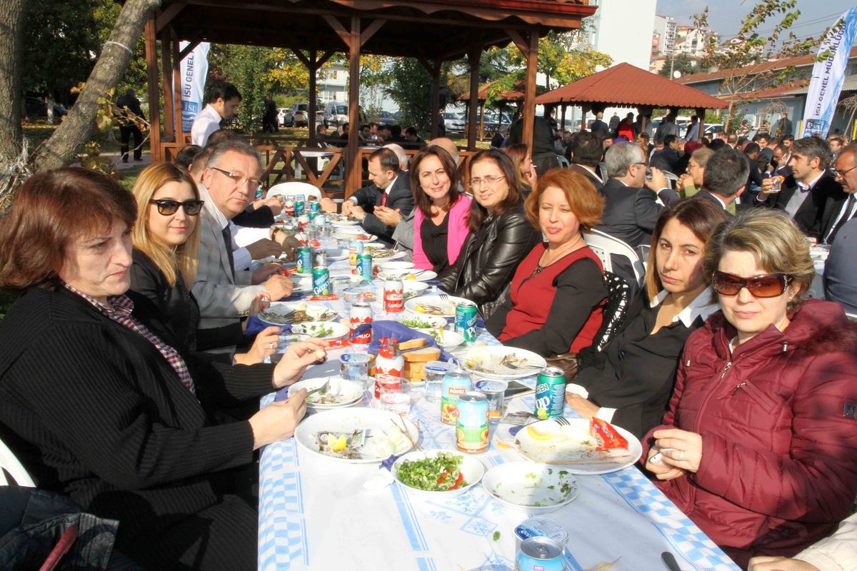 İSU’DA GELENEKSEL HAMSİ PROGRAMI