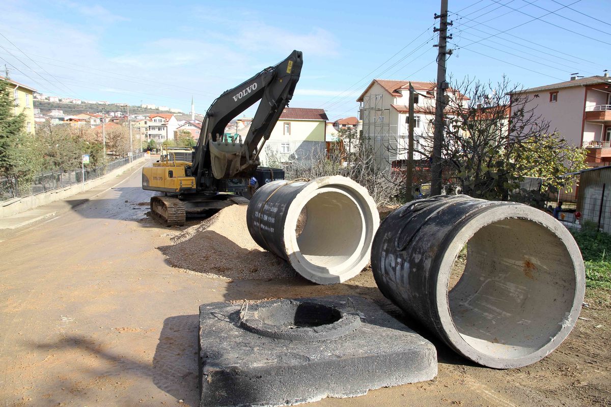 İZMİT YEŞİLOVA VE GÜNDOĞDU MAHALLELERİNDE 35 KM ALTYAPI