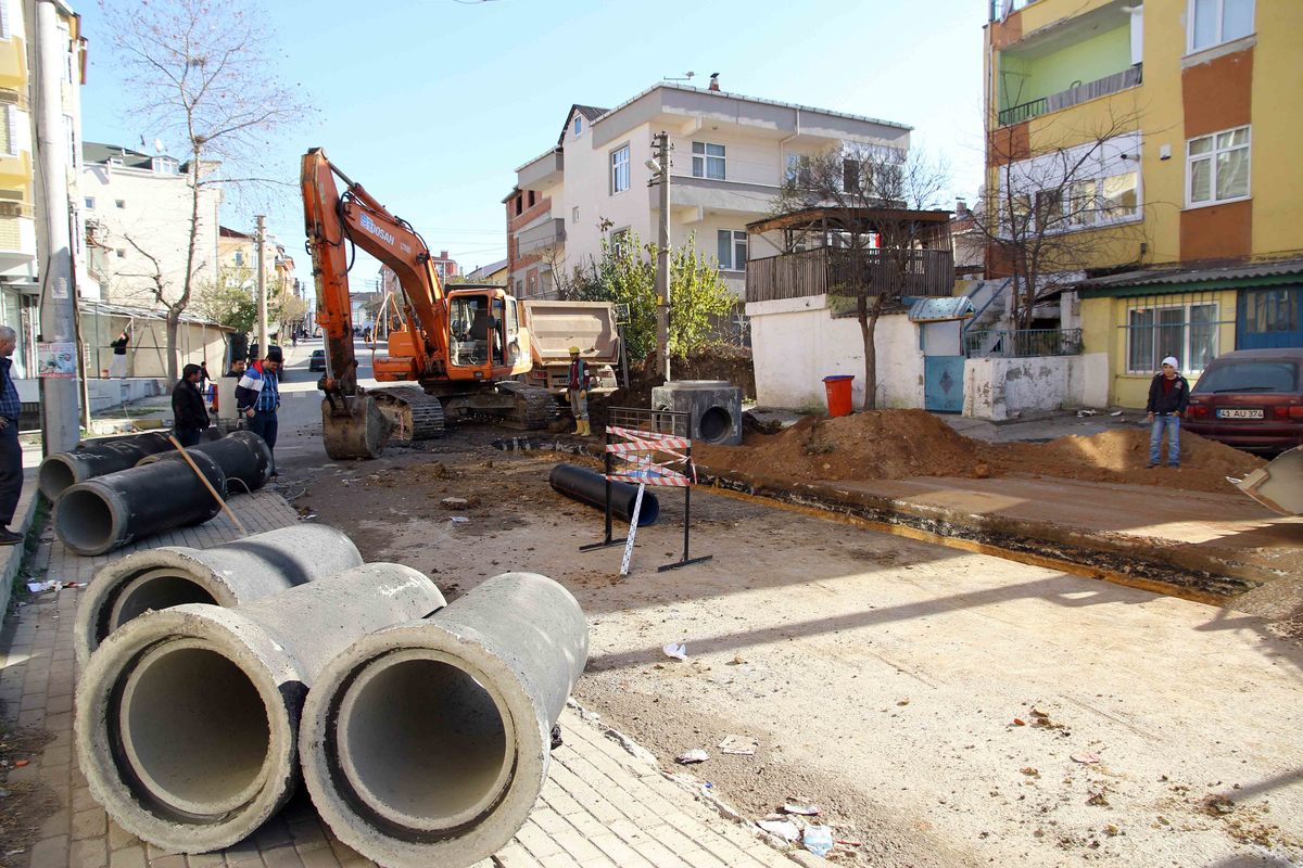 DARICA KAZIM KARABEKİR MAHALLESİ’NDE YAĞMURSUYU HATTI