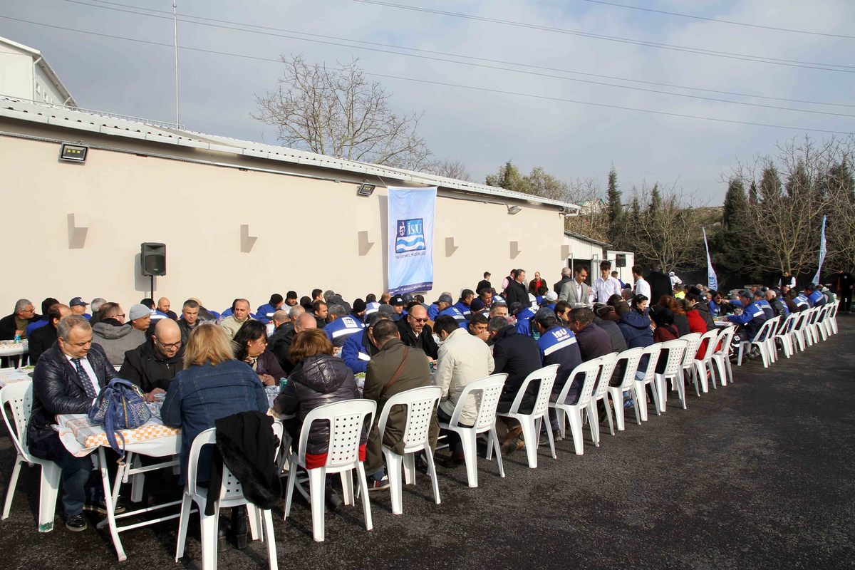 YENİ YAPILAN KÖRFEZ ŞUBE MÜDÜRLÜĞÜ ŞANTİYESİNDE BALIK PROGRAMI