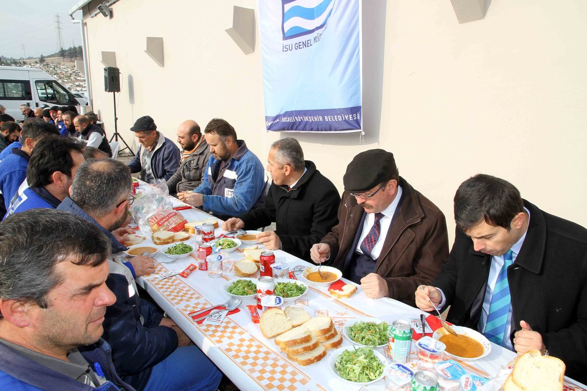 YENİ YAPILAN KÖRFEZ ŞUBE MÜDÜRLÜĞÜ ŞANTİYESİNDE BALIK PROGRAMI