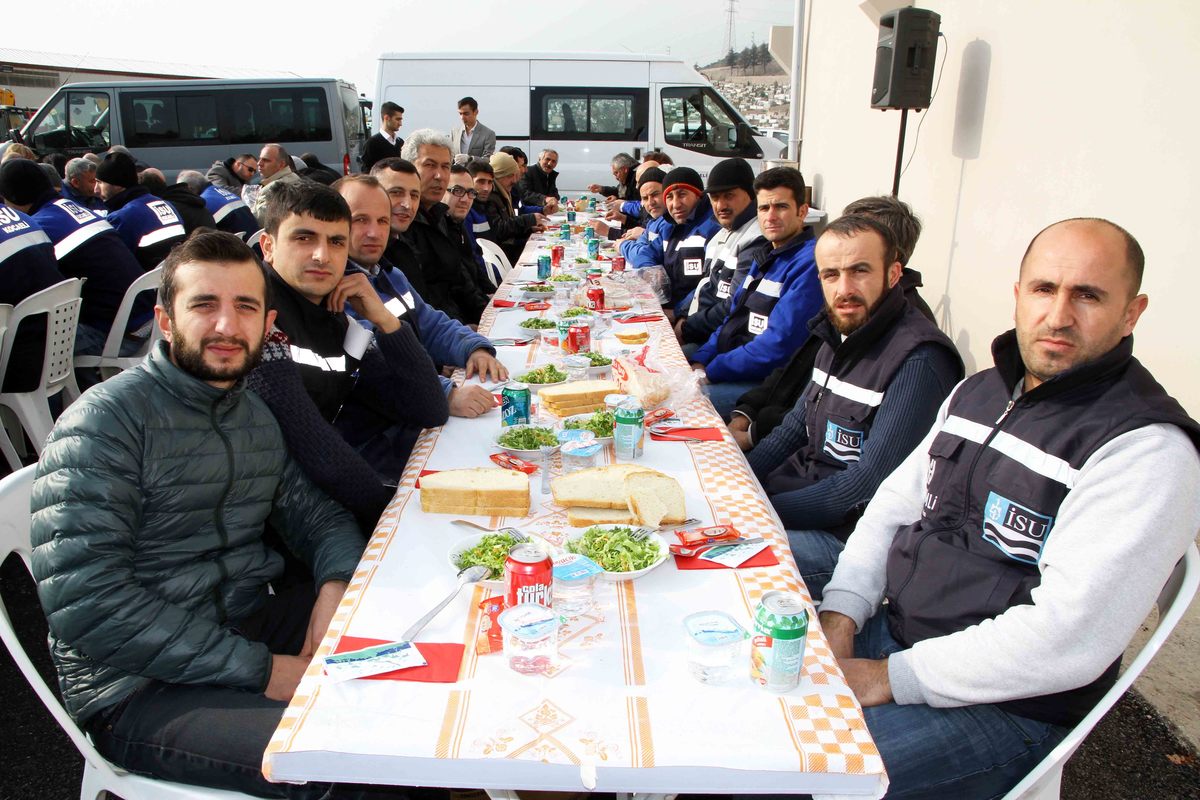 YENİ YAPILAN KÖRFEZ ŞUBE MÜDÜRLÜĞÜ ŞANTİYESİNDE BALIK PROGRAMI
