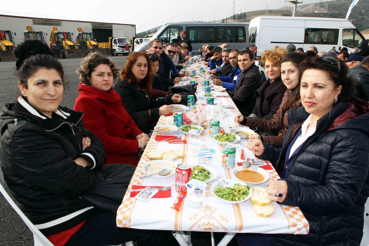 YENİ YAPILAN KÖRFEZ ŞUBE MÜDÜRLÜĞÜ ŞANTİYESİNDE BALIK PROGRAMI