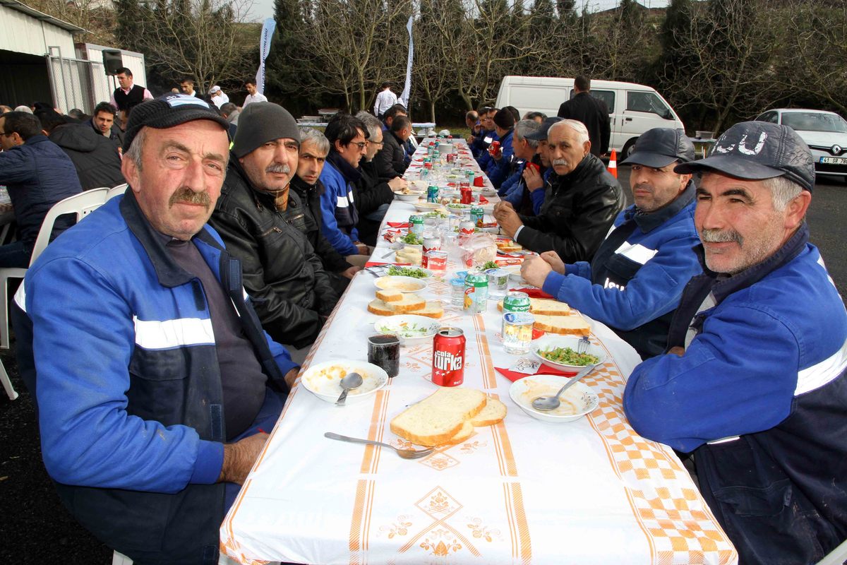 YENİ YAPILAN KÖRFEZ ŞUBE MÜDÜRLÜĞÜ ŞANTİYESİNDE BALIK PROGRAMI