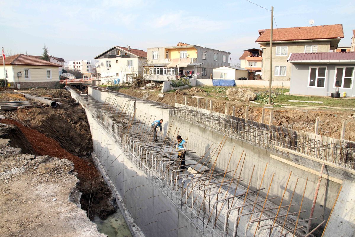BAŞİSKELE VE KARTEPE’DE 5 DERE ISLAH EDİLİYOR.