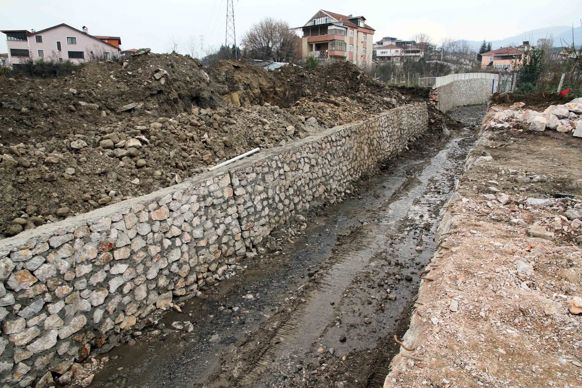 BAŞİSKELE VE KARTEPE’DE 5 DERE ISLAH EDİLİYOR.