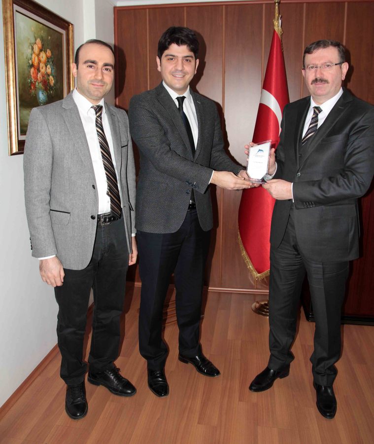 MARMARA BELEDİYELER BİRLİĞİNDEN PLAKET