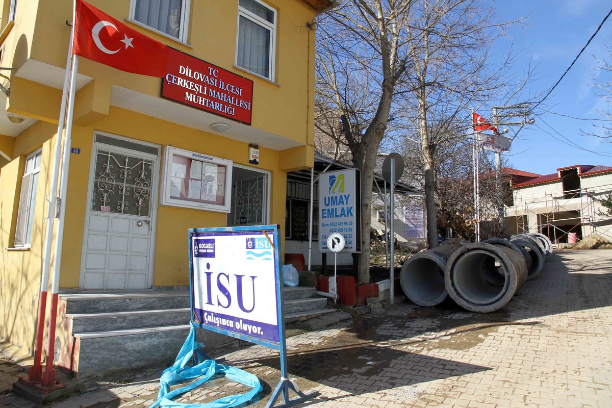 DİLOVASI ÇERKEŞLİ VE DEMİRCİ BÖLGELERİNİN ALTYAPI  PROJESİ DEVAM EDİYOR.