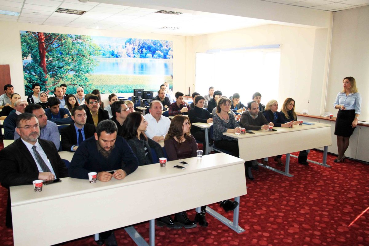 SİGARAYI BIRAKAN KURUM DOKTORU SEMİNER VERDİ, İKİ PERSONEL SİGARAYI BIRAKTI