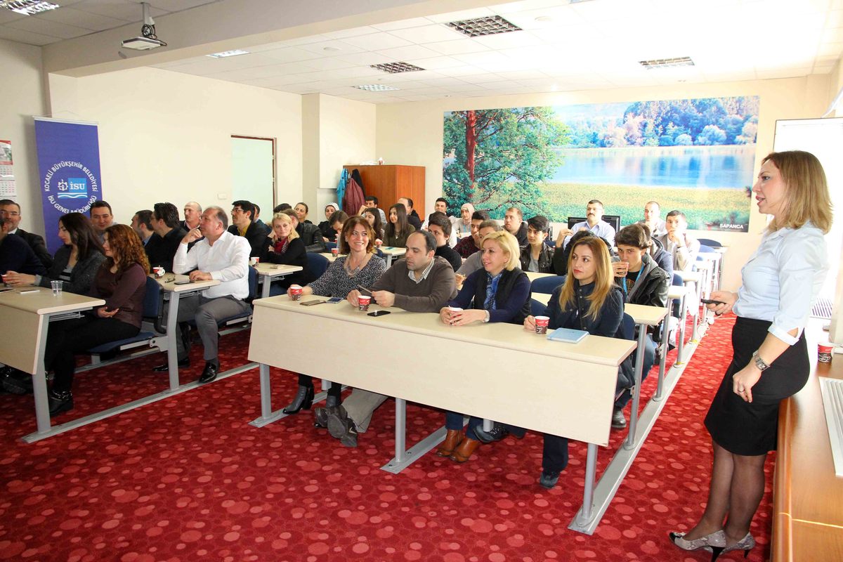 SİGARAYI BIRAKAN KURUM DOKTORU SEMİNER VERDİ, İKİ PERSONEL SİGARAYI BIRAKTI