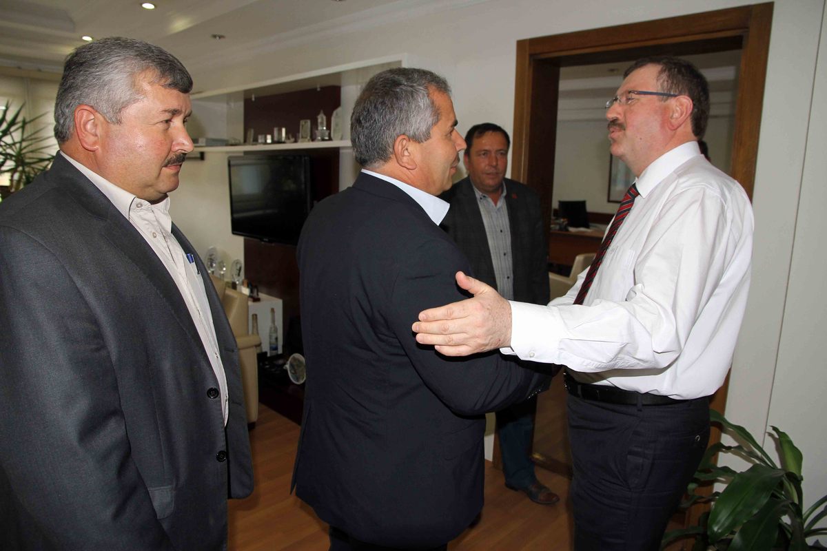 İZMİT’Lİ MUHTARLARDAN YATIRIM TEŞEKKÜRÜ