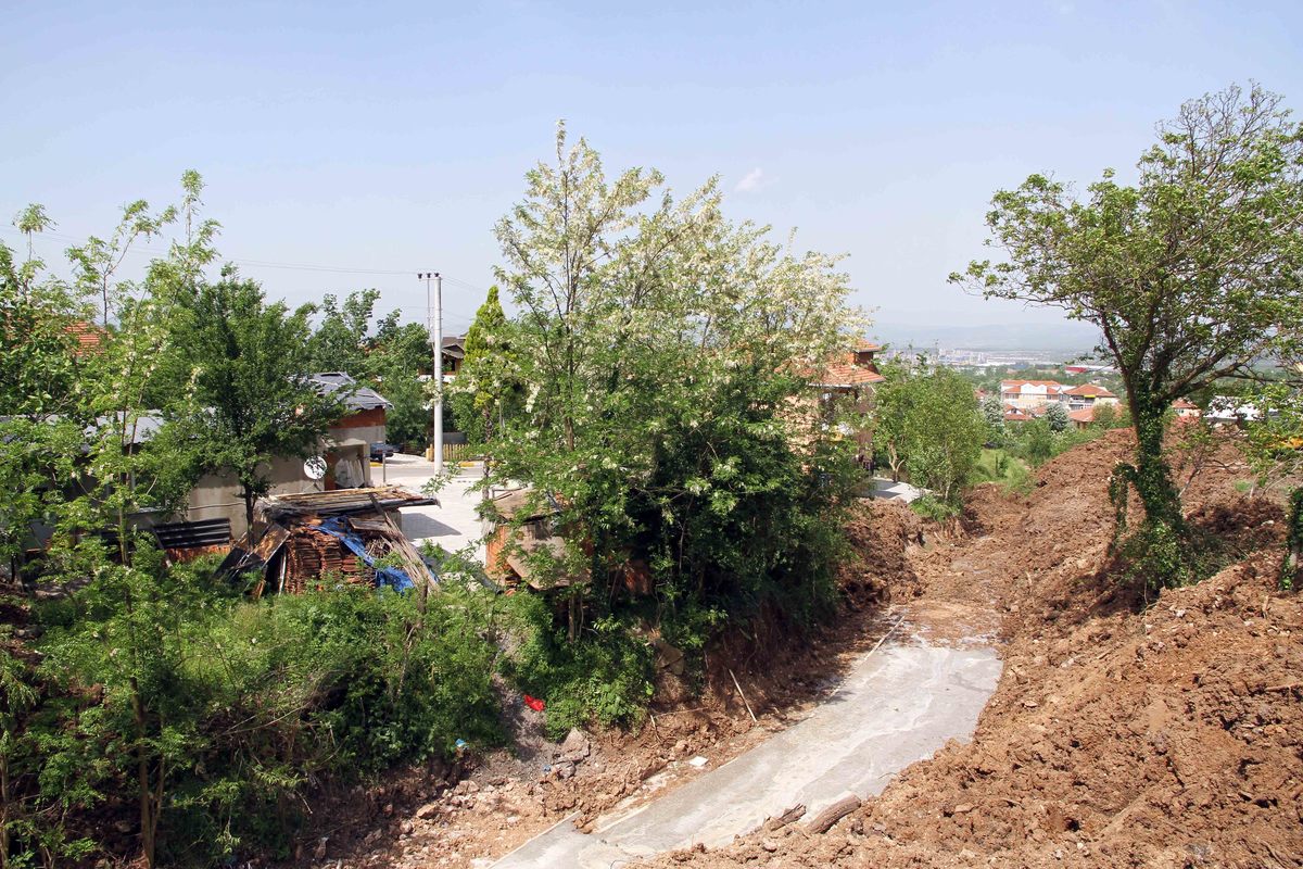 KARTEPE ARSLANBEY ŞEVKATİYE’DE DERE ISLAHI