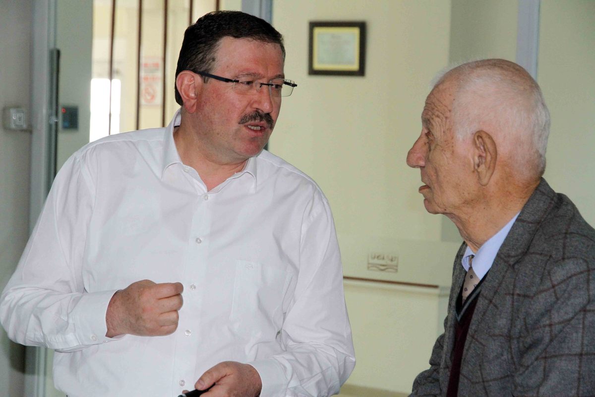 İSU GENEL MÜDÜRÜ, 60 YILLIK TECRÜBELİ MÜHENDİSİ AĞIRLADI
