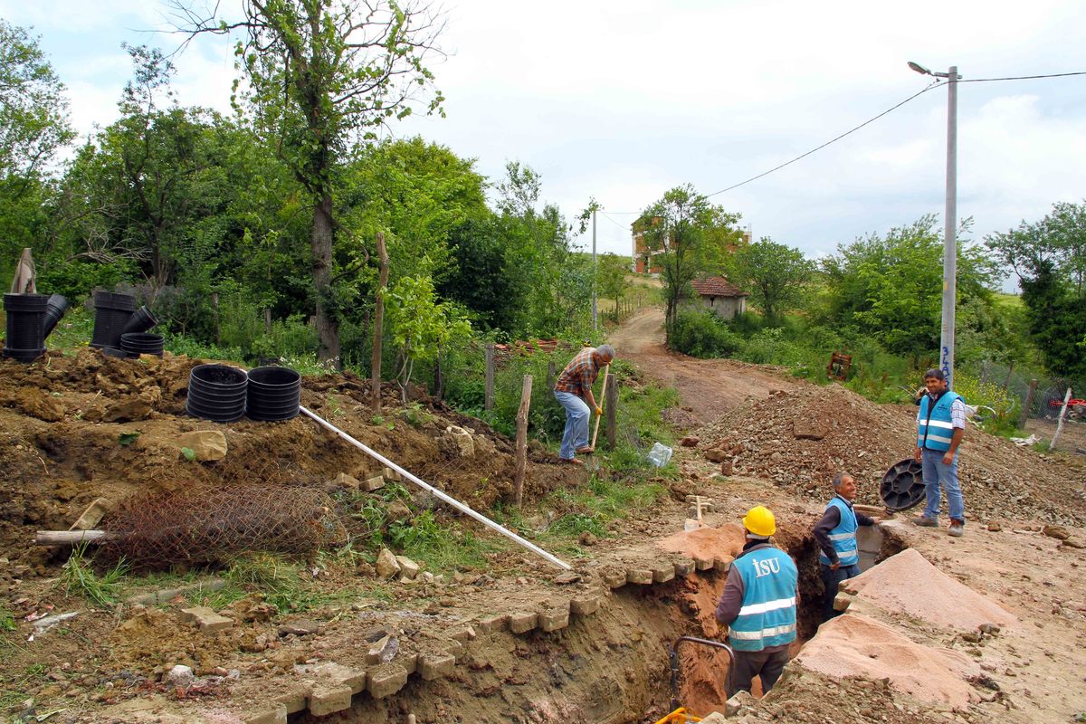 İZMİT’İN KIRSAL MAHALLELERİ SAĞLIKLI ALTYAPIYA KAVUŞUYOR