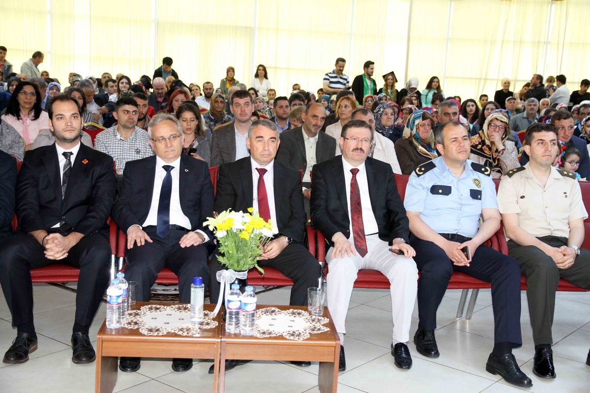  KOCAELİ ÜNİVERSİTESİ HEREKE Ö.İSMET UZUNYOL MYO’DAN İSU’YA PLAKET