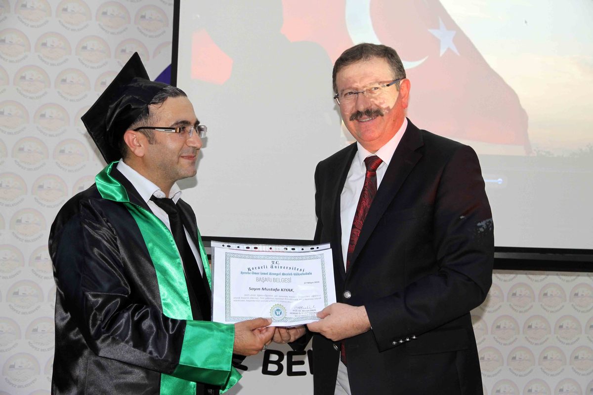   KOCAELİ ÜNİVERSİTESİ HEREKE Ö.İSMET UZUNYOL MYO’DAN İSU’YA PLAKET